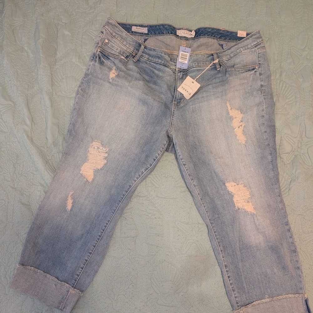 Torrid Light Blue Distressed Cropped Jeans